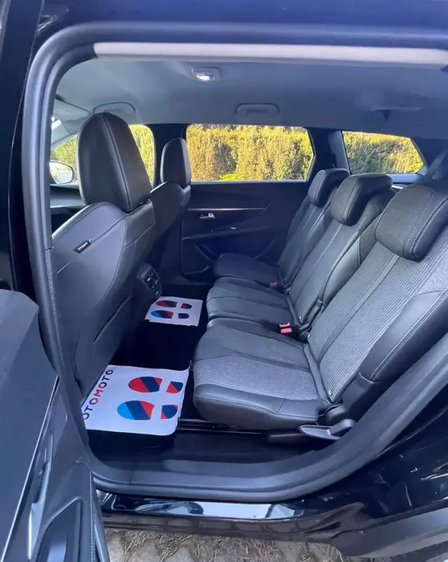 PEUGEOT 5008 1.5 BlueHDi Allure S&S