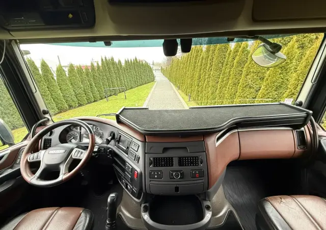 DAF XF 530 MANUAL RETARDER PARK COOL ADR 