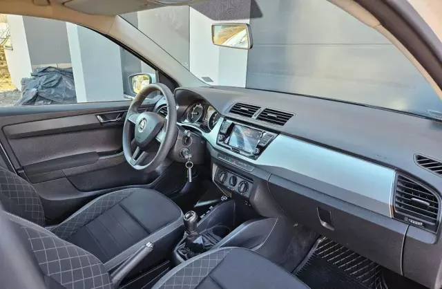 SKODA Fabia 