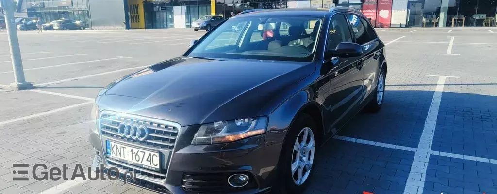 AUDI A4 