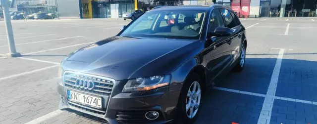 AUDI A4 