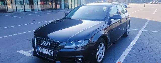 AUDI A4 