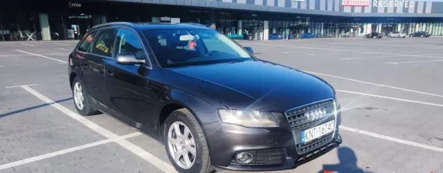 AUDI A4 