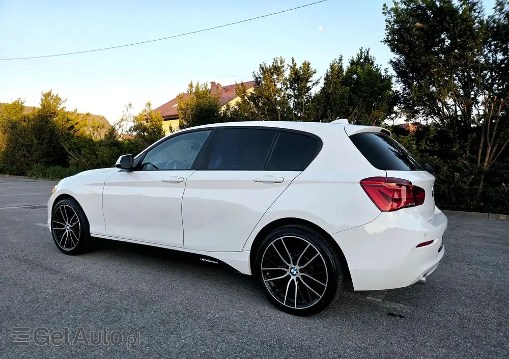 BMW Seria 1 116d Sport Line