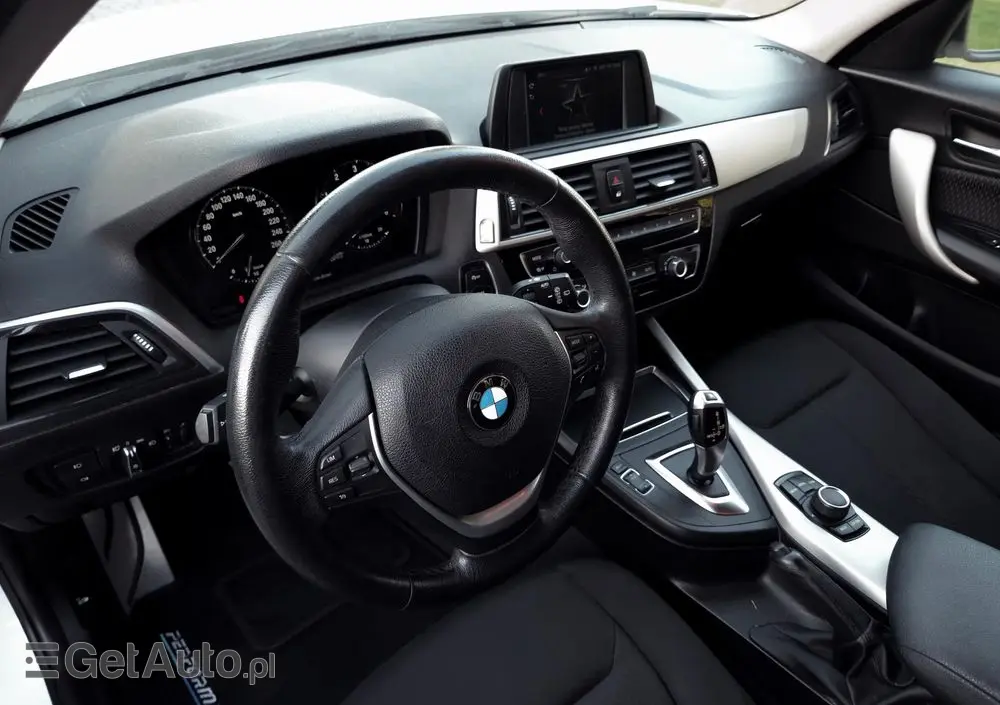 BMW Seria 1 116d Sport Line