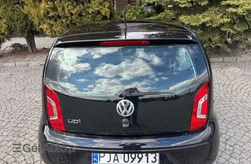 VOLKSWAGEN Up! 