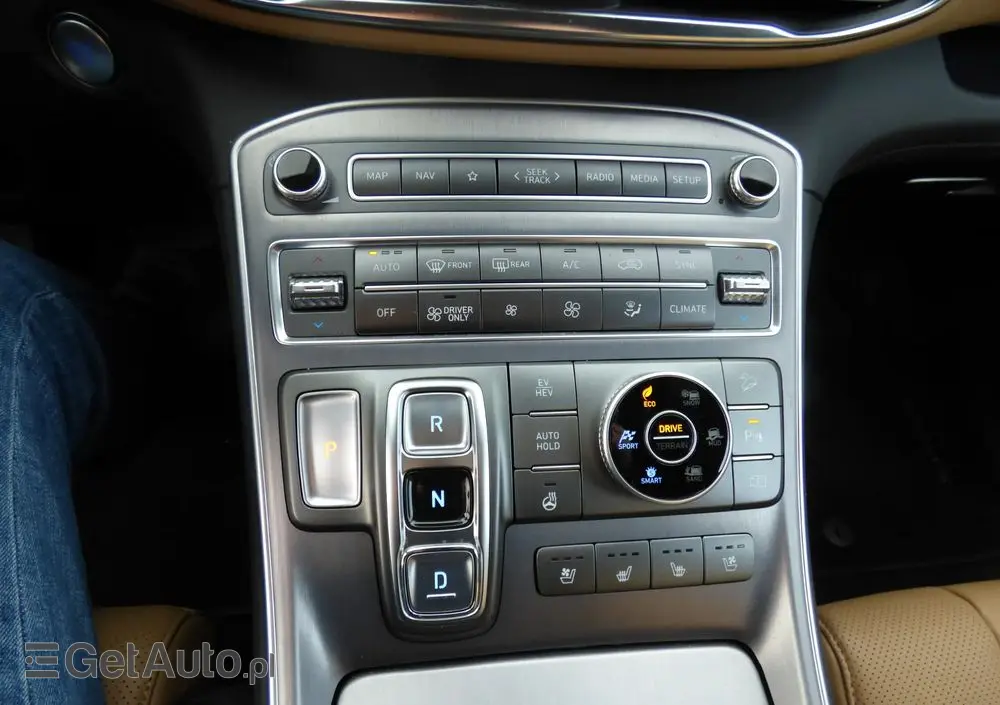 HYUNDAI Santa Fe 1.6 T-GDI PHEV Platinum 4WD