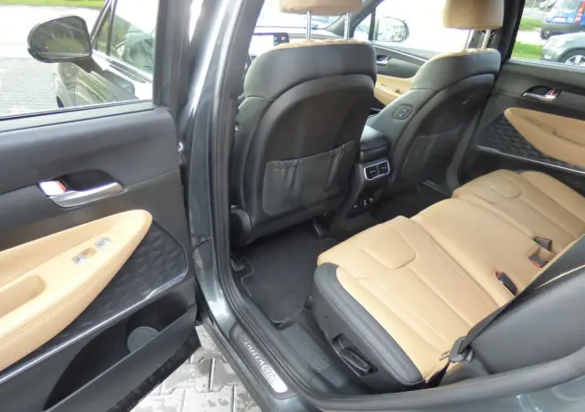 HYUNDAI Santa Fe 1.6 T-GDI PHEV Platinum 4WD