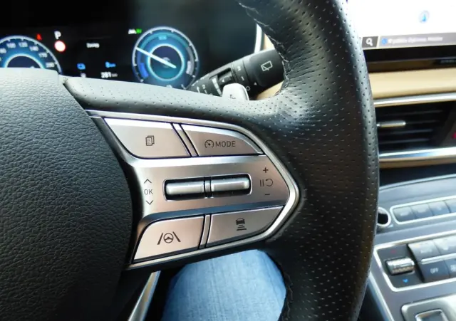 HYUNDAI Santa Fe 1.6 T-GDI PHEV Platinum 4WD