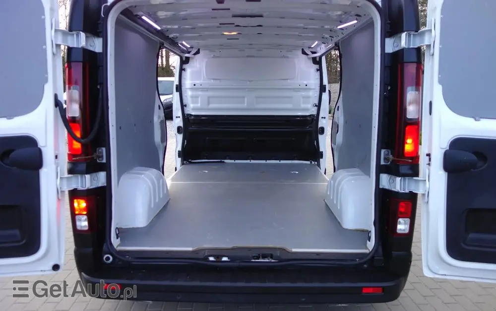 RENAULT Trafic Long Nowy Model  2.0 DCI 130 KM Klima Kamera 