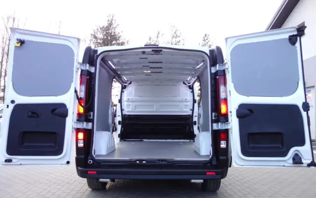 RENAULT Trafic Long Nowy Model  2.0 DCI 130 KM Klima Kamera 