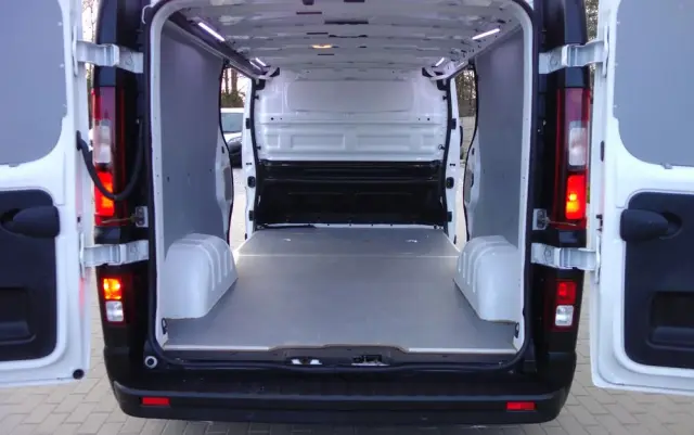 RENAULT Trafic Long Nowy Model  2.0 DCI 130 KM Klima Kamera 