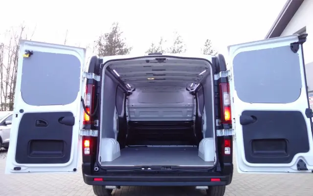 RENAULT Trafic Long Nowy Model  2.0 DCI 130 KM Klima Kamera 