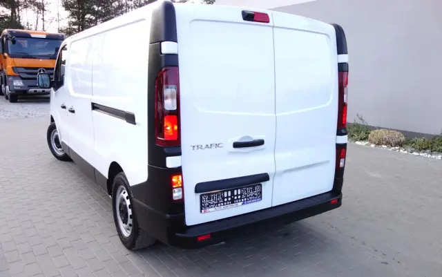 RENAULT Trafic Long Nowy Model  2.0 DCI 130 KM Klima Kamera 
