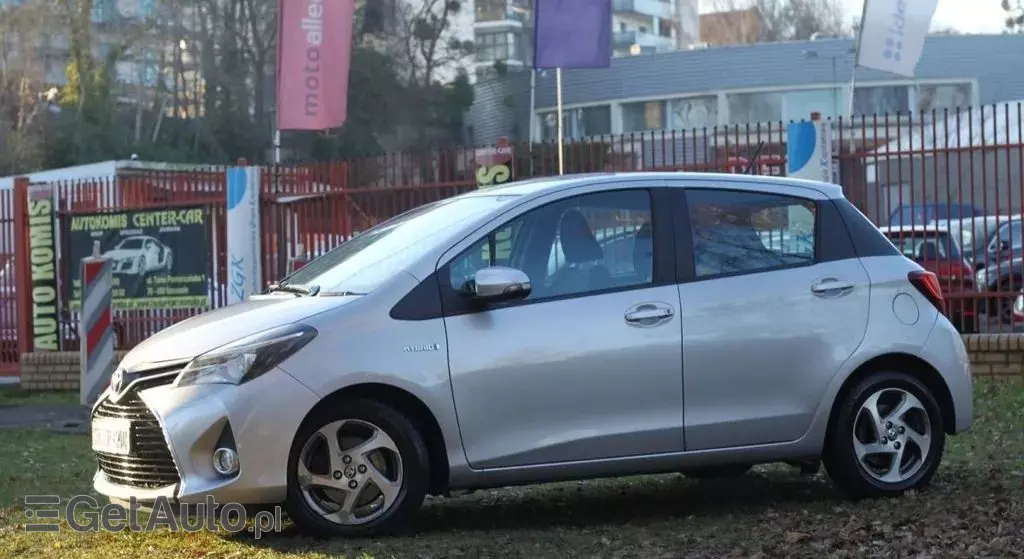 TOYOTA Yaris 