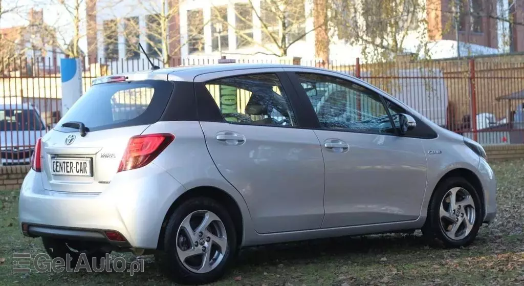 TOYOTA Yaris 