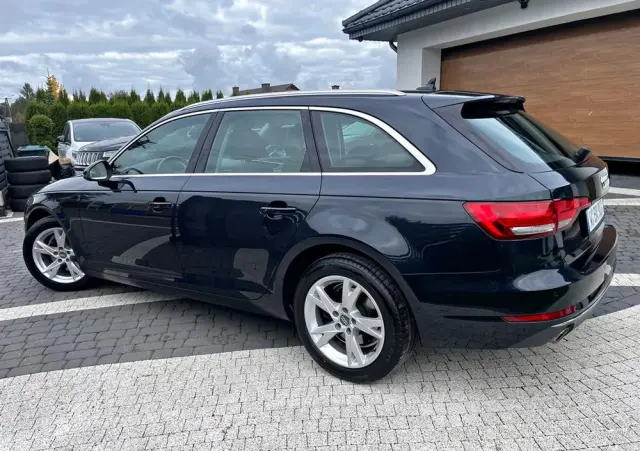 AUDI A4 Avant 2.0 TDI ultra sport