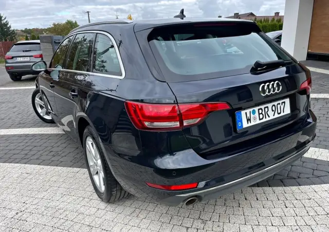 AUDI A4 Avant 2.0 TDI ultra sport