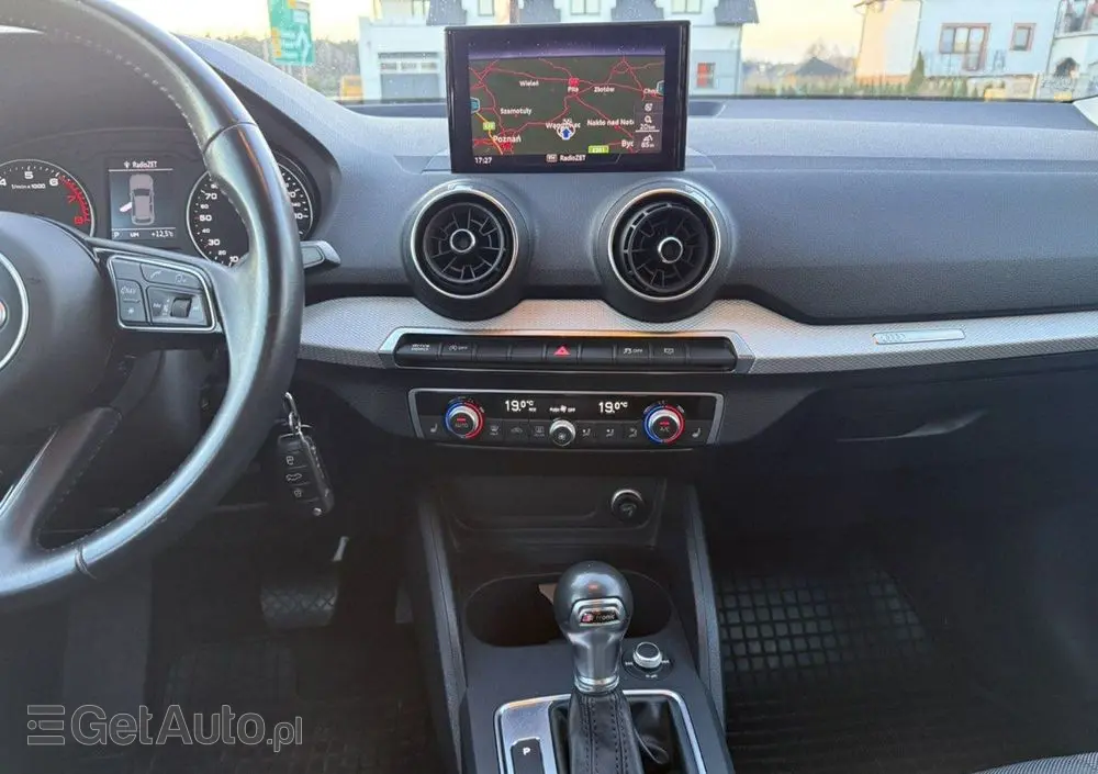 AUDI Q2 35 TFSI S tronic