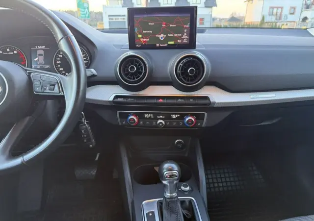 AUDI Q2 35 TFSI S tronic