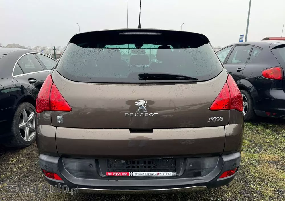 PEUGEOT 3008 2.0 HDi HYbrid4