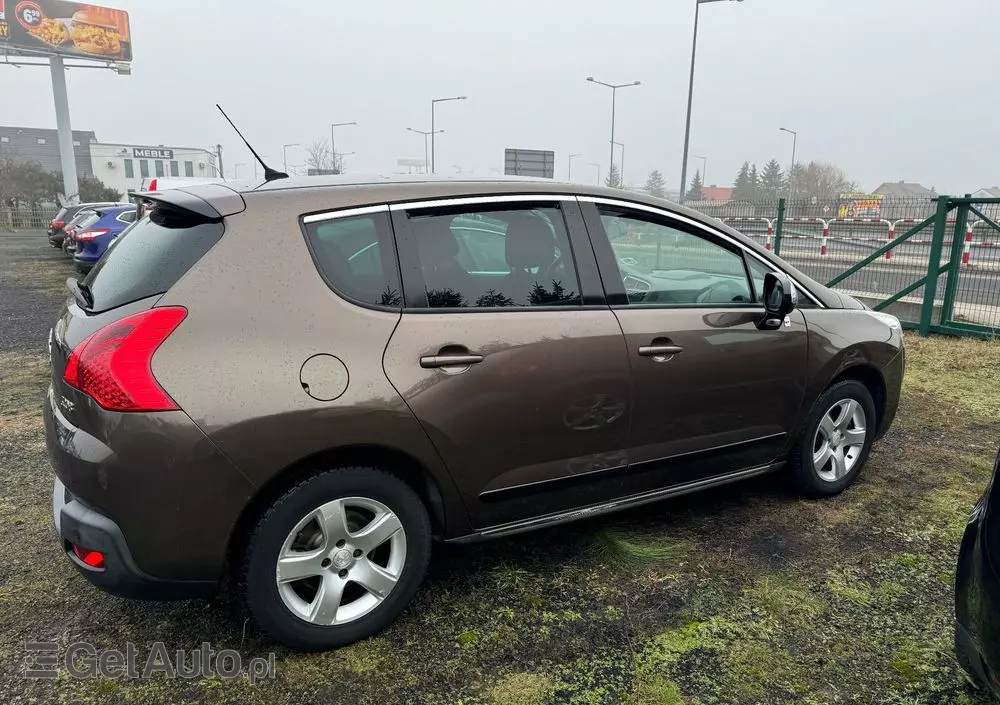 PEUGEOT 3008 2.0 HDi HYbrid4