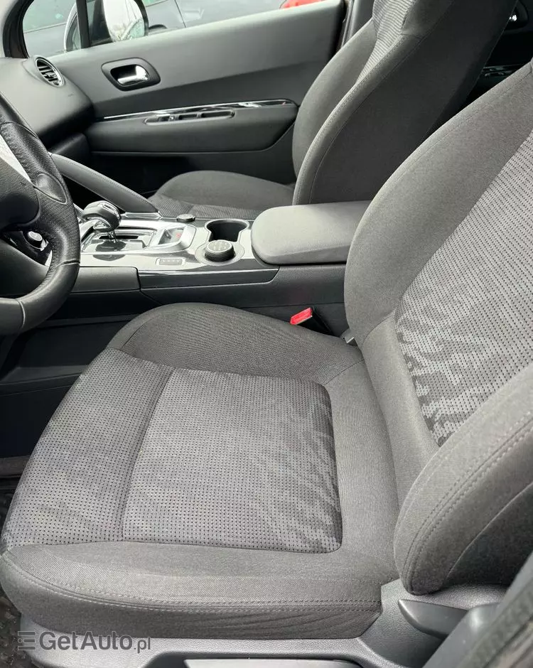 PEUGEOT 3008 2.0 HDi HYbrid4