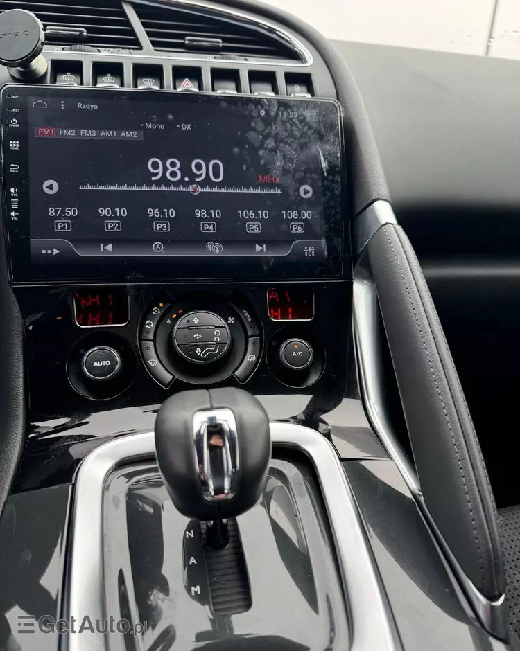 PEUGEOT 3008 2.0 HDi HYbrid4