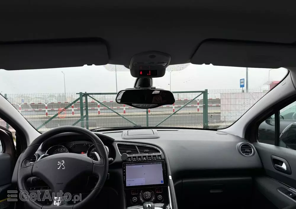 PEUGEOT 3008 2.0 HDi HYbrid4