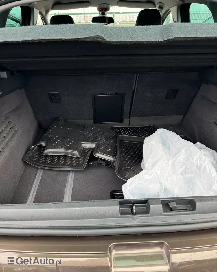 PEUGEOT 3008 2.0 HDi HYbrid4