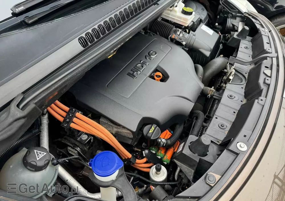 PEUGEOT 3008 2.0 HDi HYbrid4