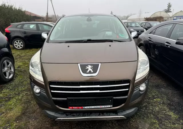 PEUGEOT 3008 2.0 HDi HYbrid4