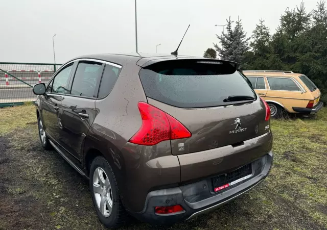 PEUGEOT 3008 2.0 HDi HYbrid4