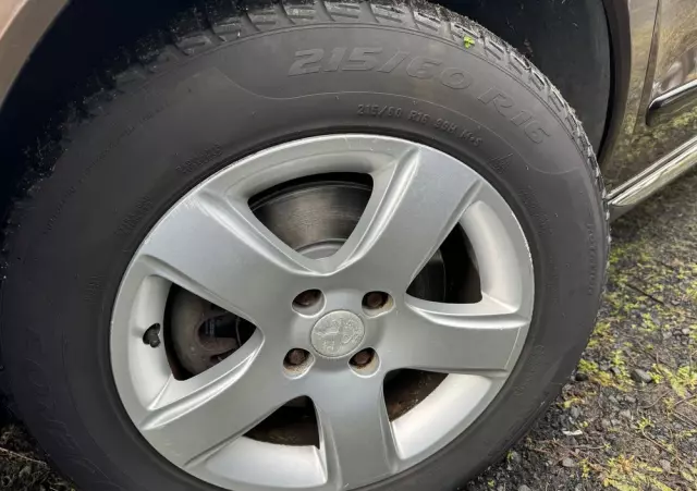 PEUGEOT 3008 2.0 HDi HYbrid4