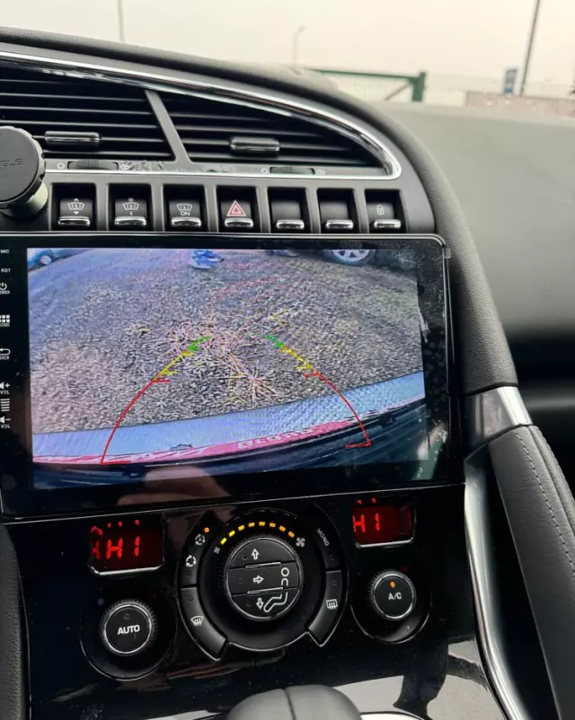 PEUGEOT 3008 2.0 HDi HYbrid4