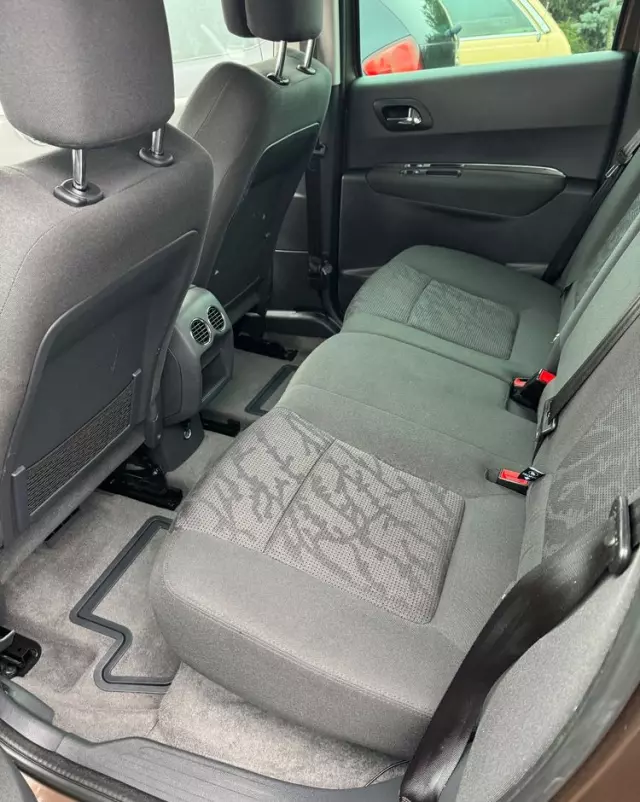 PEUGEOT 3008 2.0 HDi HYbrid4