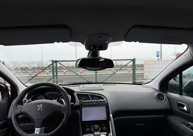 PEUGEOT 3008 2.0 HDi HYbrid4