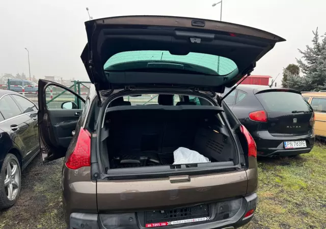 PEUGEOT 3008 2.0 HDi HYbrid4