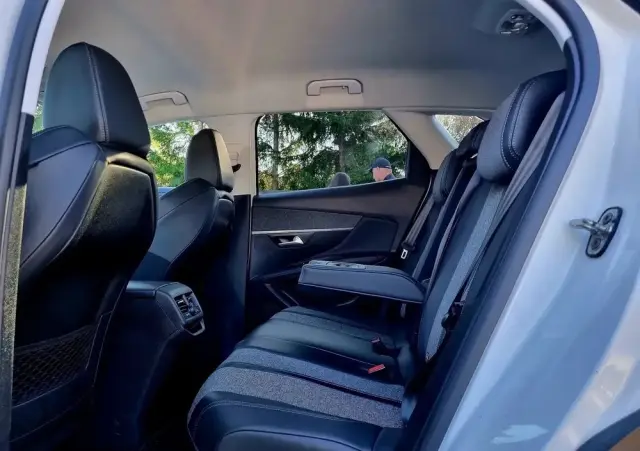 PEUGEOT 3008 1.5 BlueHDi Allure S&S