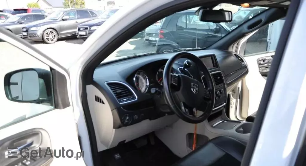 DODGE Grand Caravan 