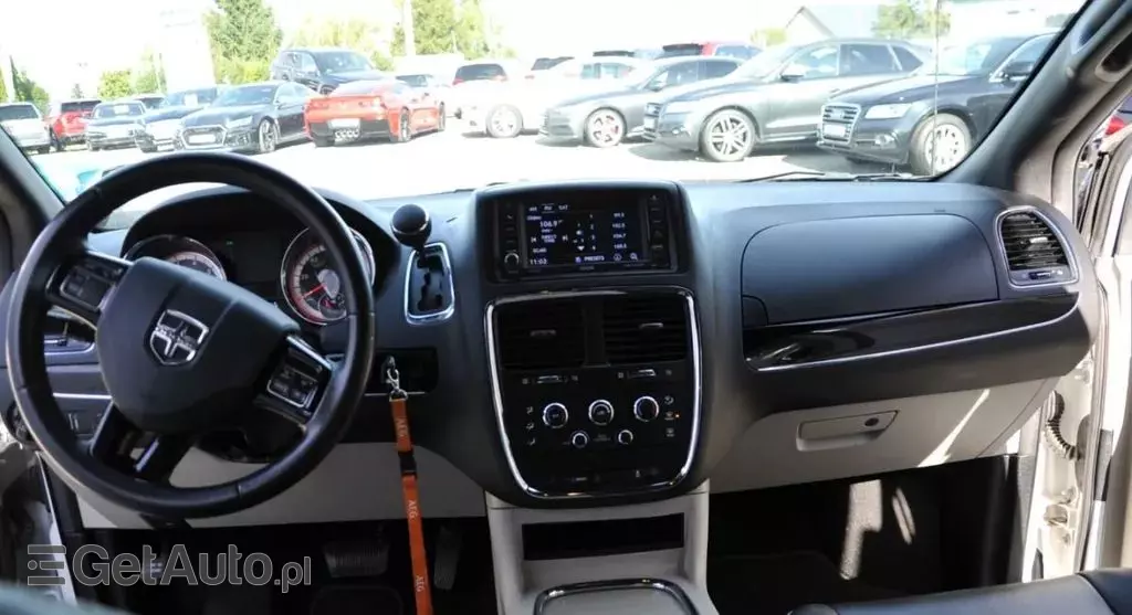 DODGE Grand Caravan 