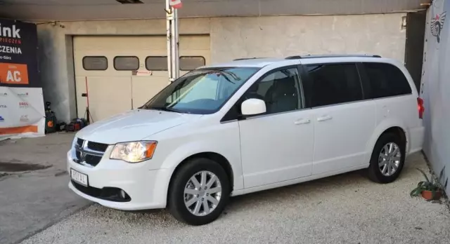 DODGE Grand Caravan 