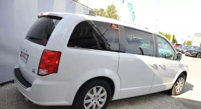 DODGE Grand Caravan 