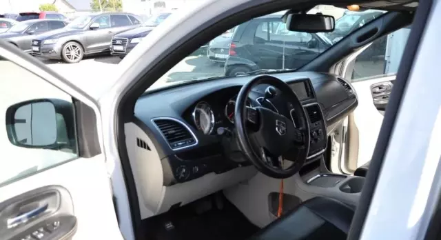 DODGE Grand Caravan 