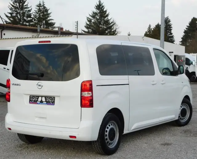 OPEL Vivaro 