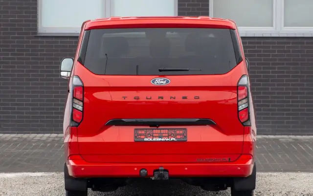 FORD Tourneo Custom 