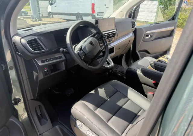 PEUGEOT Traveller 2.0 BlueHDi Long Business VIP EAT8