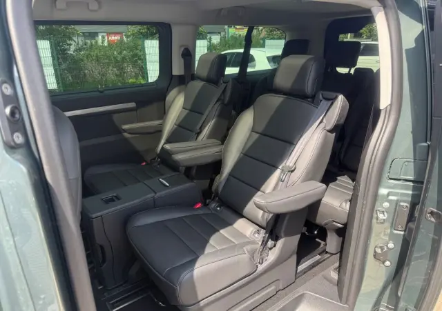 PEUGEOT Traveller 2.0 BlueHDi Long Business VIP EAT8