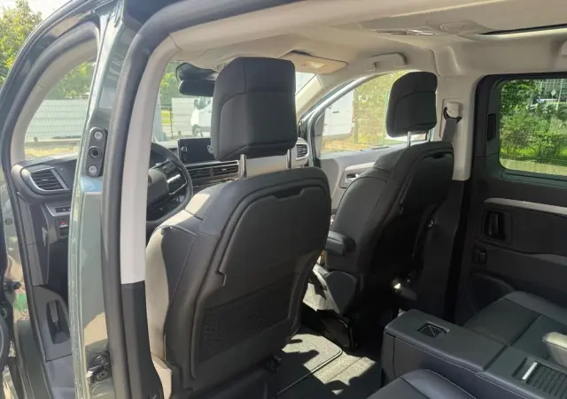 PEUGEOT Traveller 2.0 BlueHDi Long Business VIP EAT8