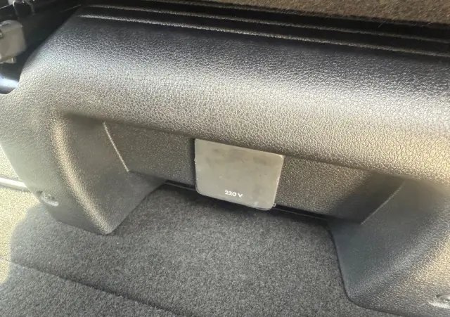 PEUGEOT Traveller 2.0 BlueHDi Long Business VIP EAT8